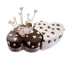 https://www.emotiongift.com/twin-heart-choco-vanilla-cake-2kg